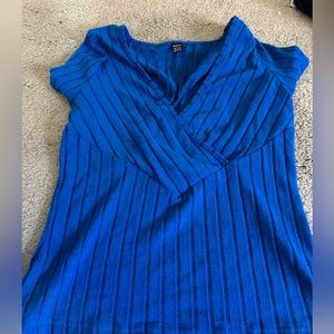 Soft ribbed v neck top